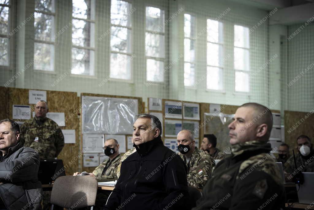 Orosz hadművelet - Határszemlét tartott Orbán Viktor