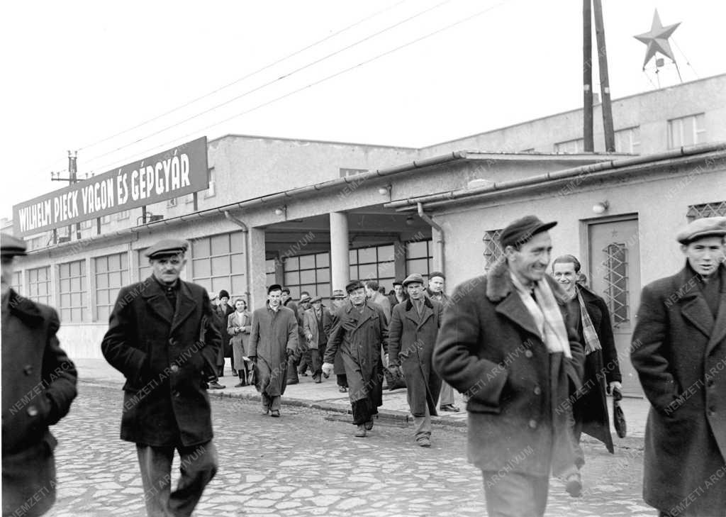 Gazdaság - Wilhelm Pick Vagon- és Gépgyár