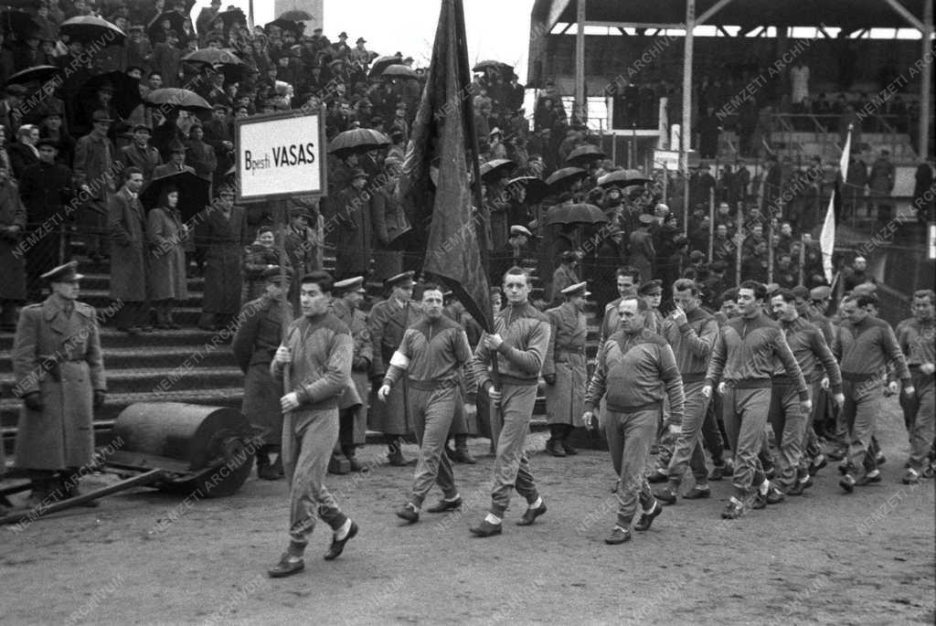 Sport - Labdarúgó-bajnokság évadnyitó