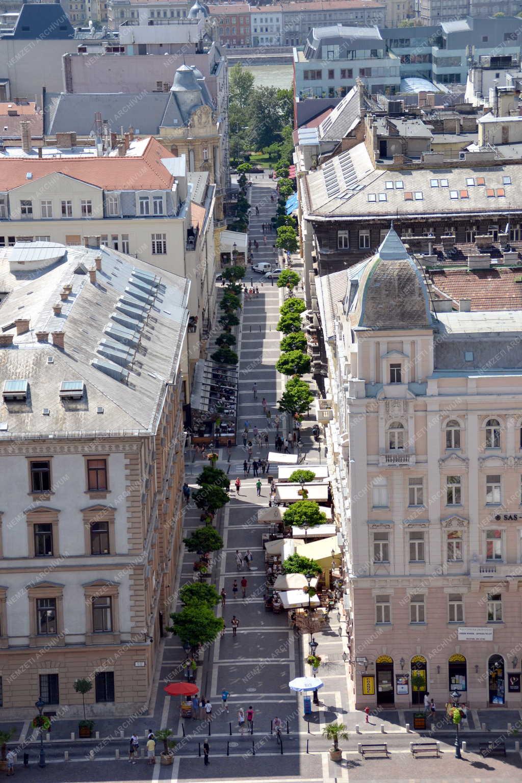 Városkép - Budapest - A Zrínyi utca