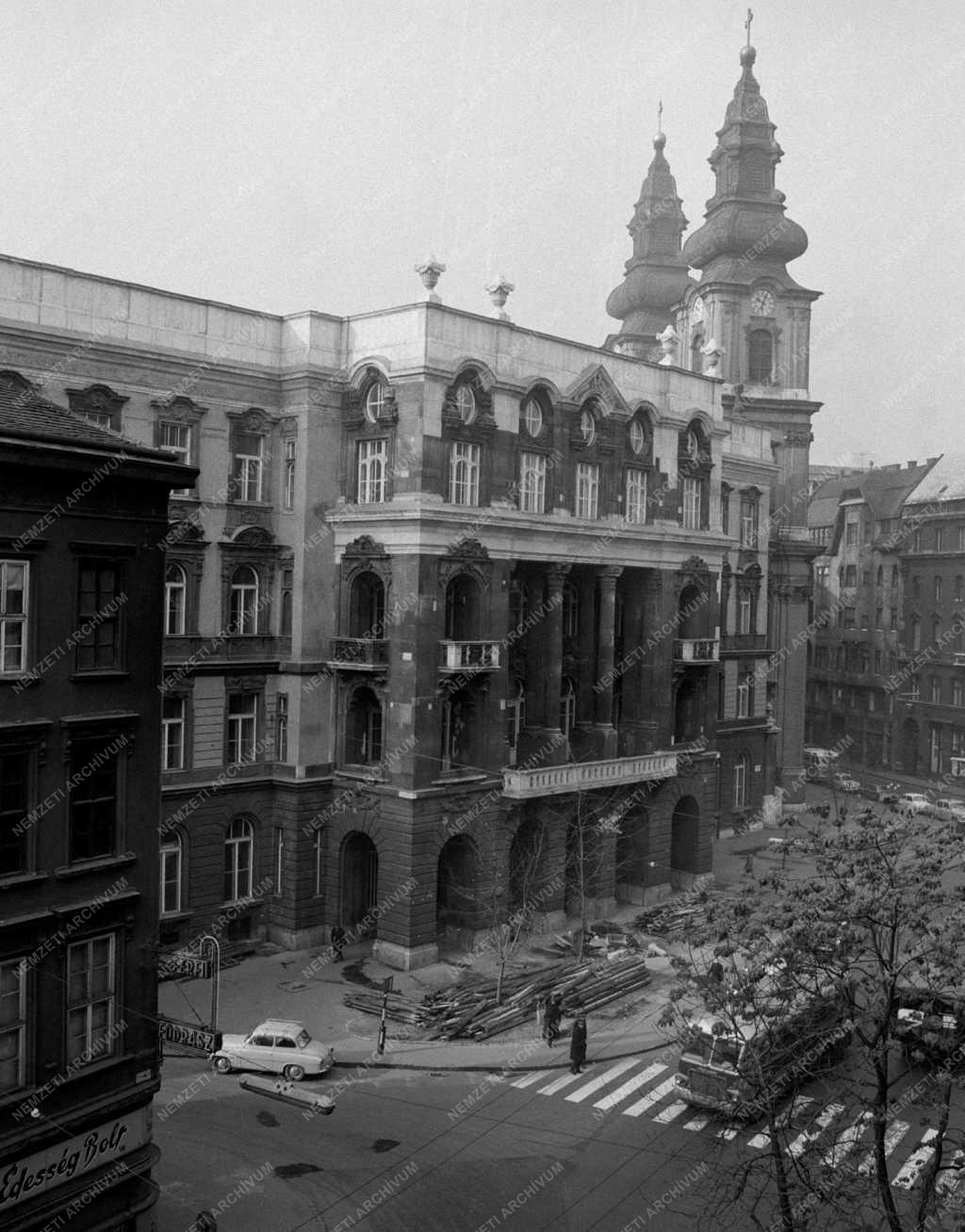 Városkép - Budapest - Egyetem tér