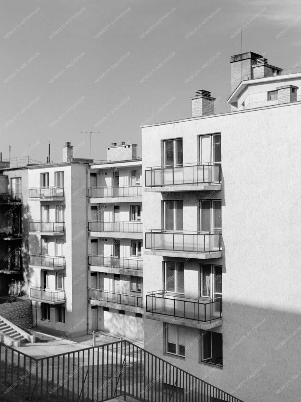Településfejleszés Budapest - Beépül a Naphegy