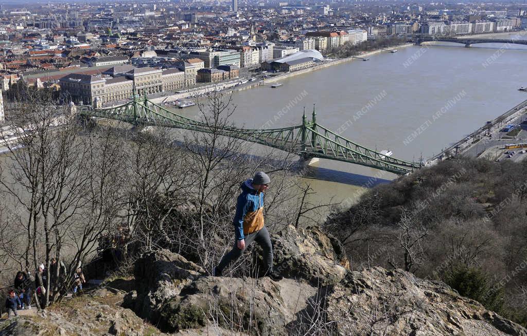 Városkép - Budapest - A Szabadság híd és környéke