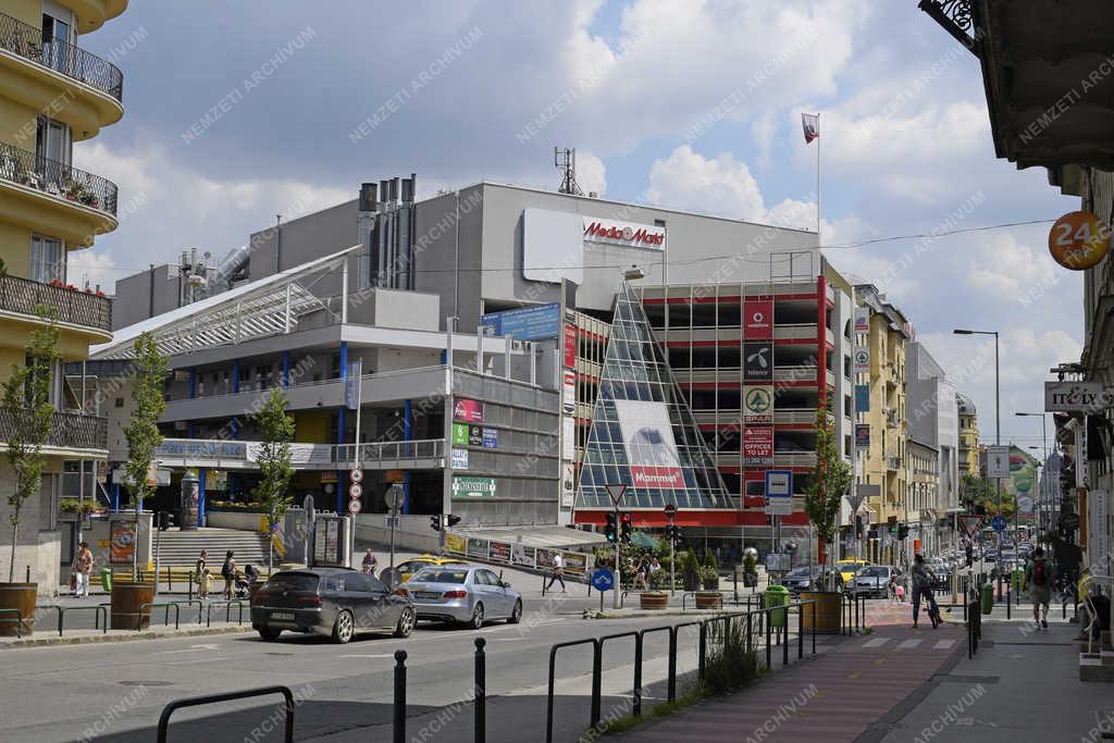 Épületfotó - Budapest - Fény utcai piac