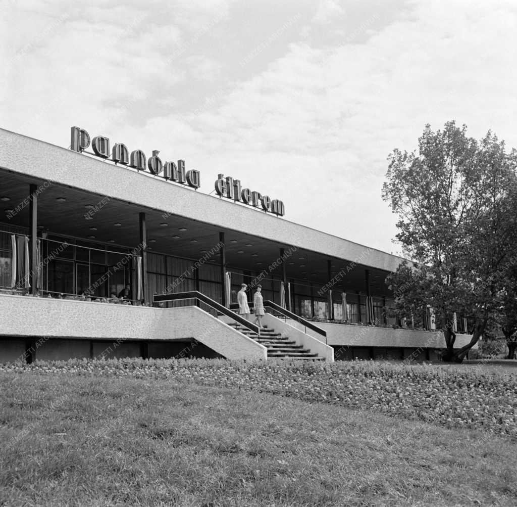 Vendéglátás - Pannónia Étterem Balatonalmádiban