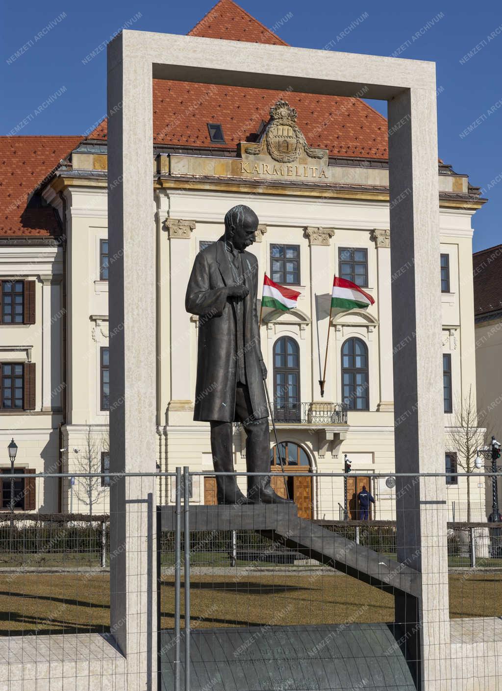 Városkép - Budapest - Gróf Bethlen István szobra a Szent György téren