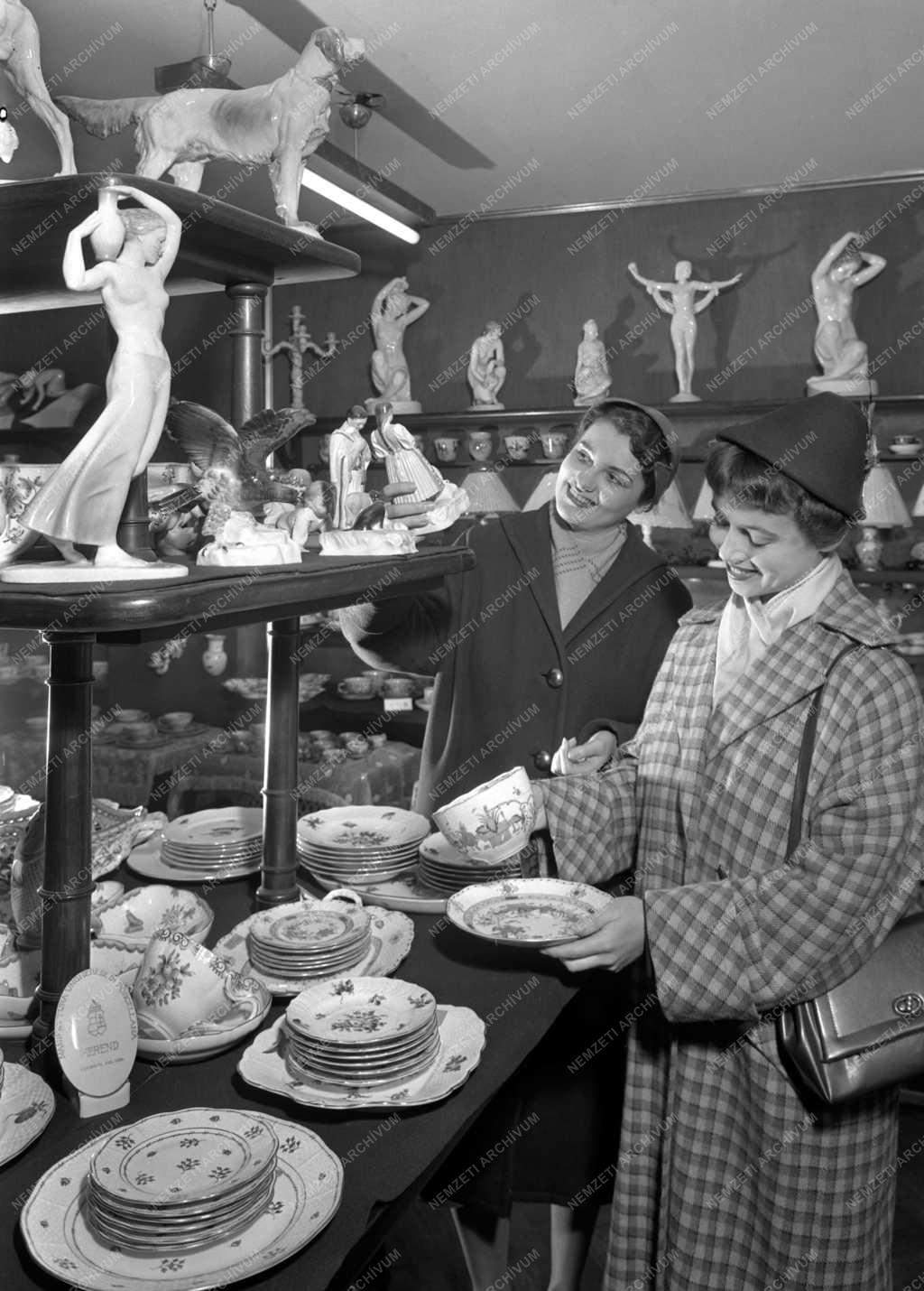 Belkereskedelem - Hungarikum - Herendi porcelánüzlet