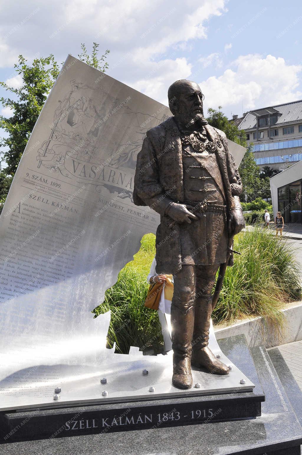 Köztéri szobor - Budapest - Széll Kálmán bronzszobra