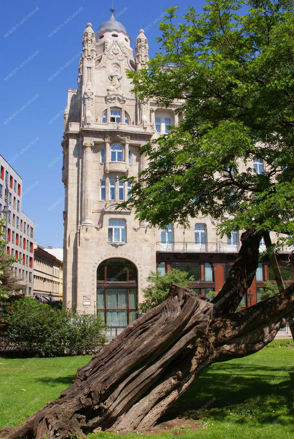 Budapest - Városkép  - Széchenyi tér