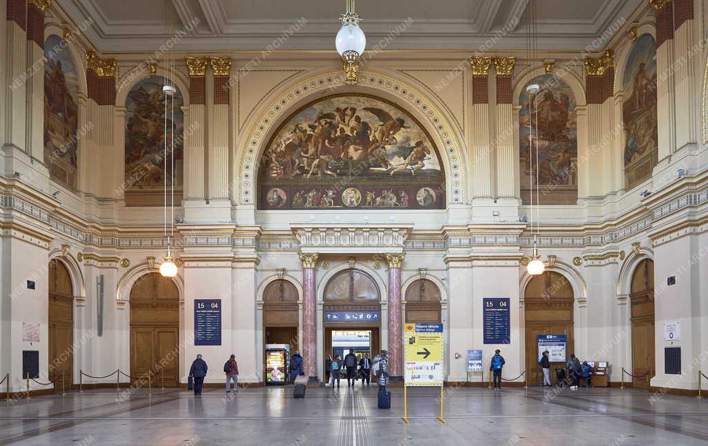 Közlekedés - Budapest - Keleti pályaudvar