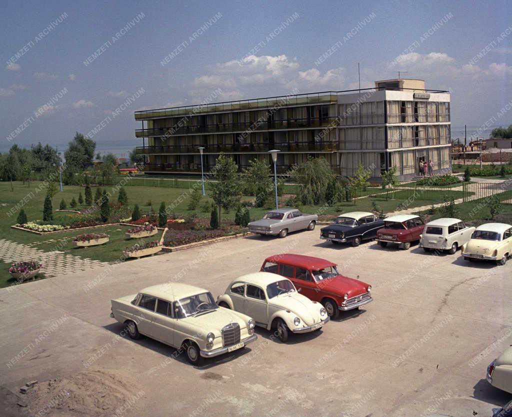 Szabadidő - Hotel Interpress Nemzetközi Újságíró Üdülő 