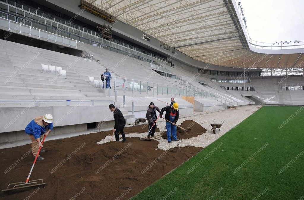 Sportlétesítmény - Debrecen - Épül az új stadion