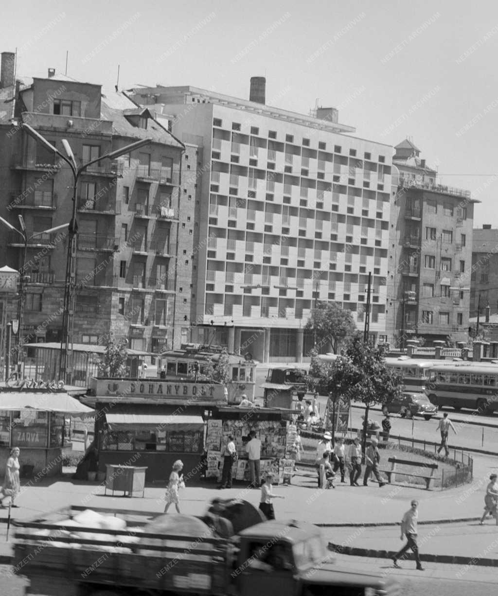 Városkép - Budapest - Boráros tér 