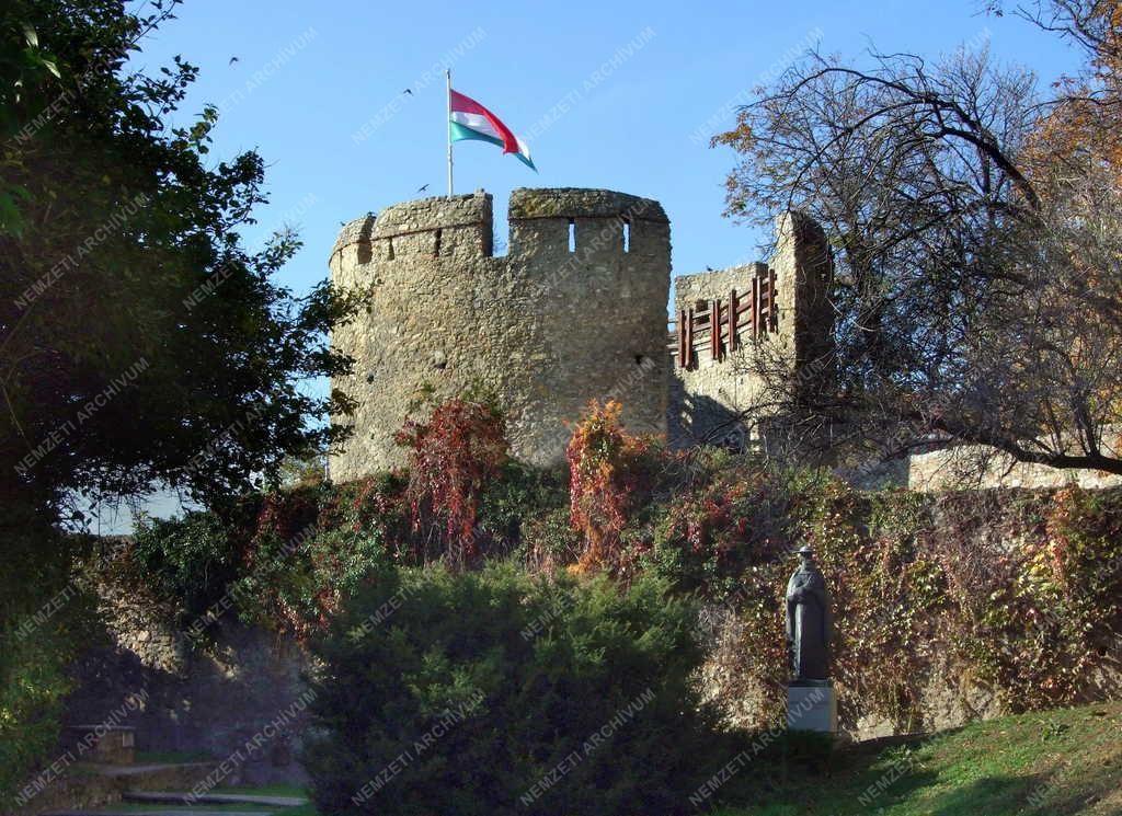 Műemlék - A pécsi Barbakán