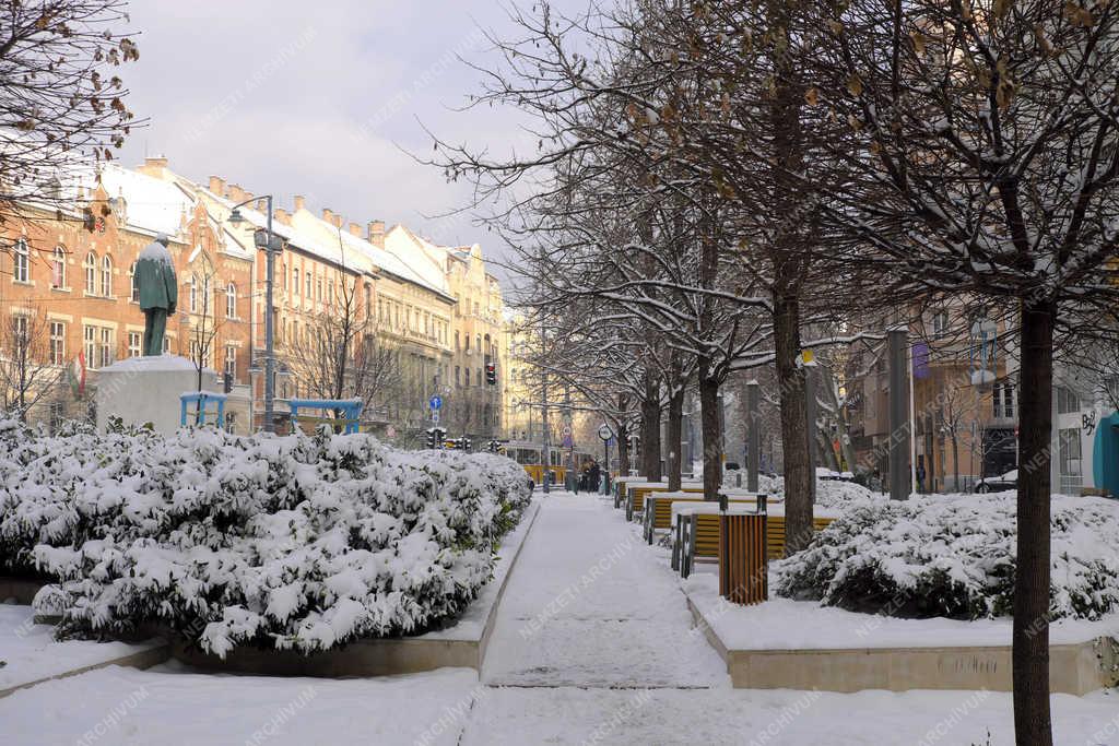 Köztéri szobor - Budapest - Gárdonyi Géza