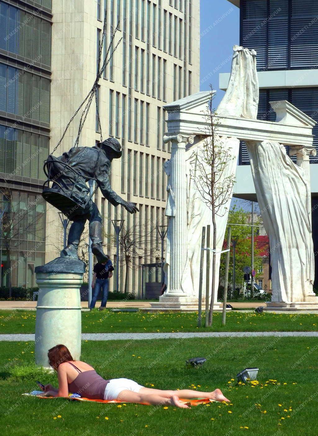 Életkép - Budapest - Tavasz a fővárosi kulturparkban