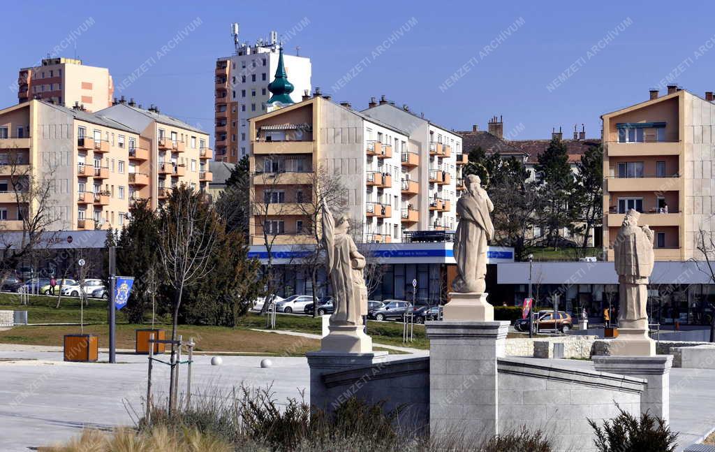 Városkép - Várpalota - Mátyás király tér