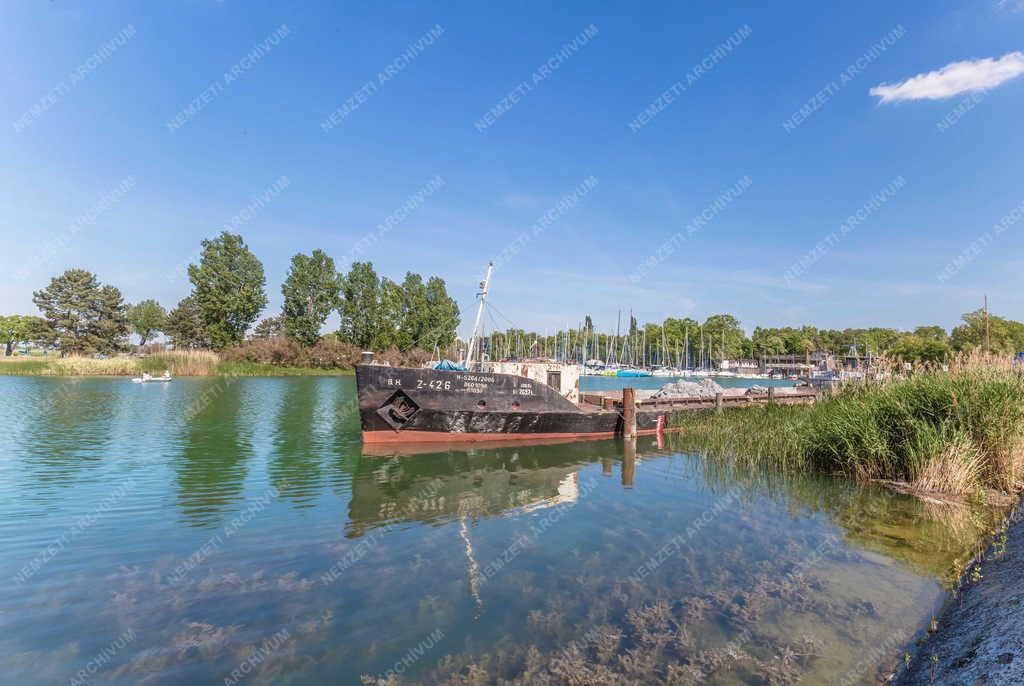 Tájkép - Balatonföldvár - Kikötő