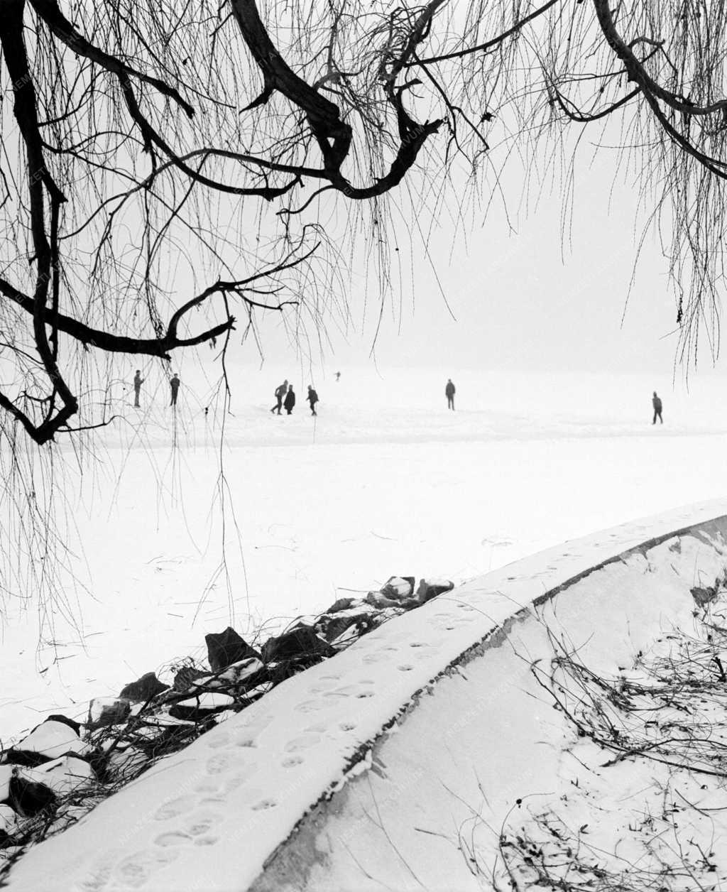 Magyarországi képek - A keszthelyi strand télen