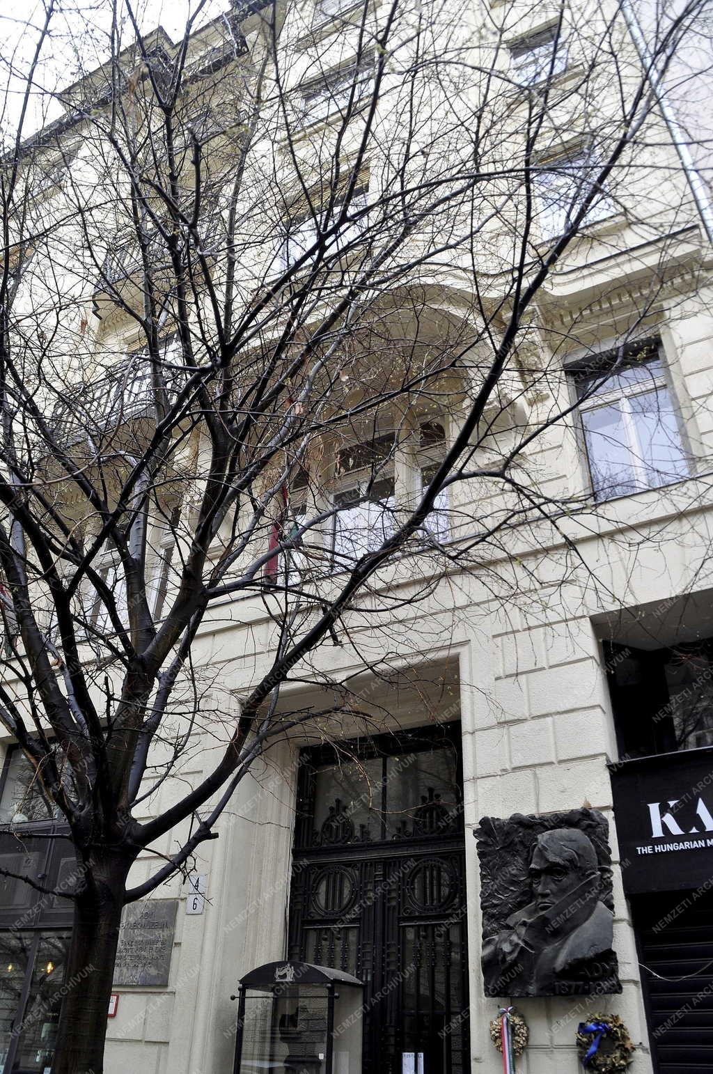 Kultúra - Budapest - Megújult az Ady Endre Emlékmúzeum