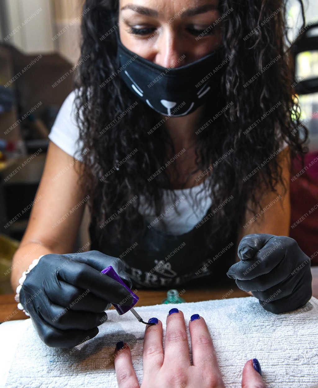 Szolgáltatás - Debrecen - Manikűr