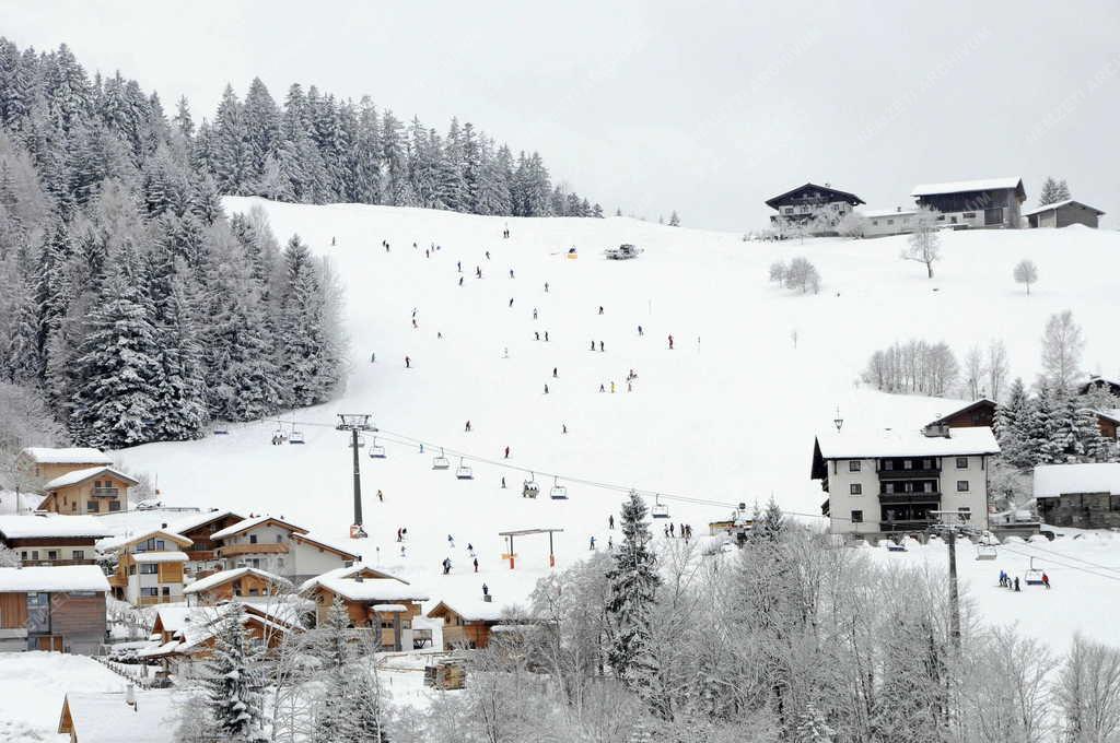 Alpendorf Dachstein West - A Kopfberg sípálya