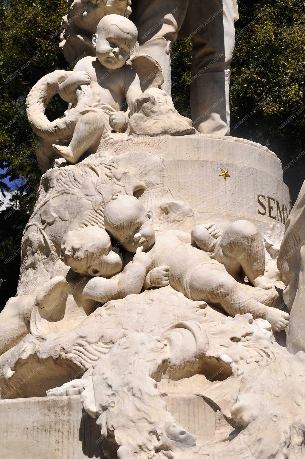 Városkép - Kultúra - Semmelweis Ignác-szobor a fővárosban