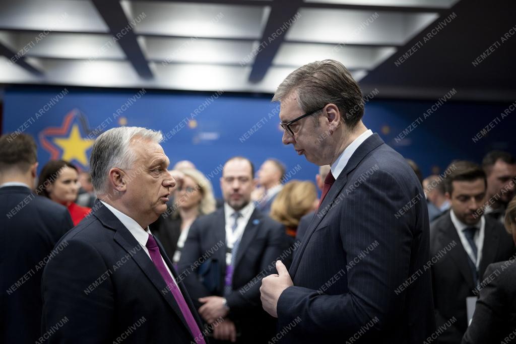 Az Európai Politikai Közösség csúcstalálkozója Tiranában