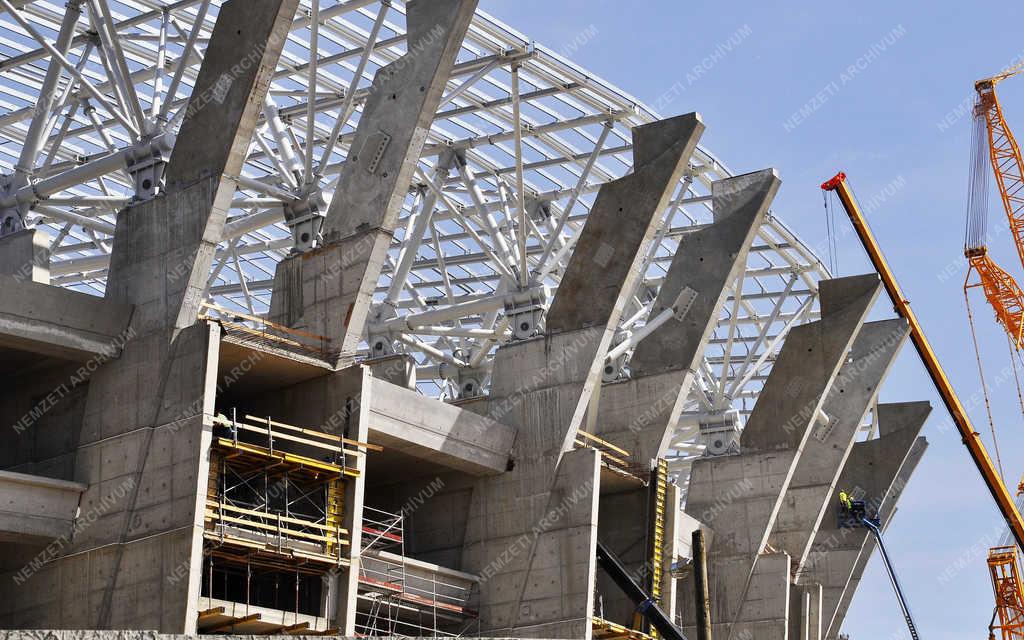 Építőipar - Budapest - Épül az új Puskás Stadion