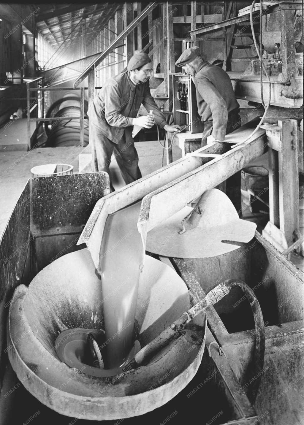 Gazdaság - Tatabányai Cement- és Mészművek