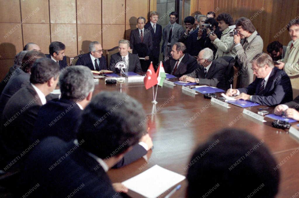 Lázár György Törökországban