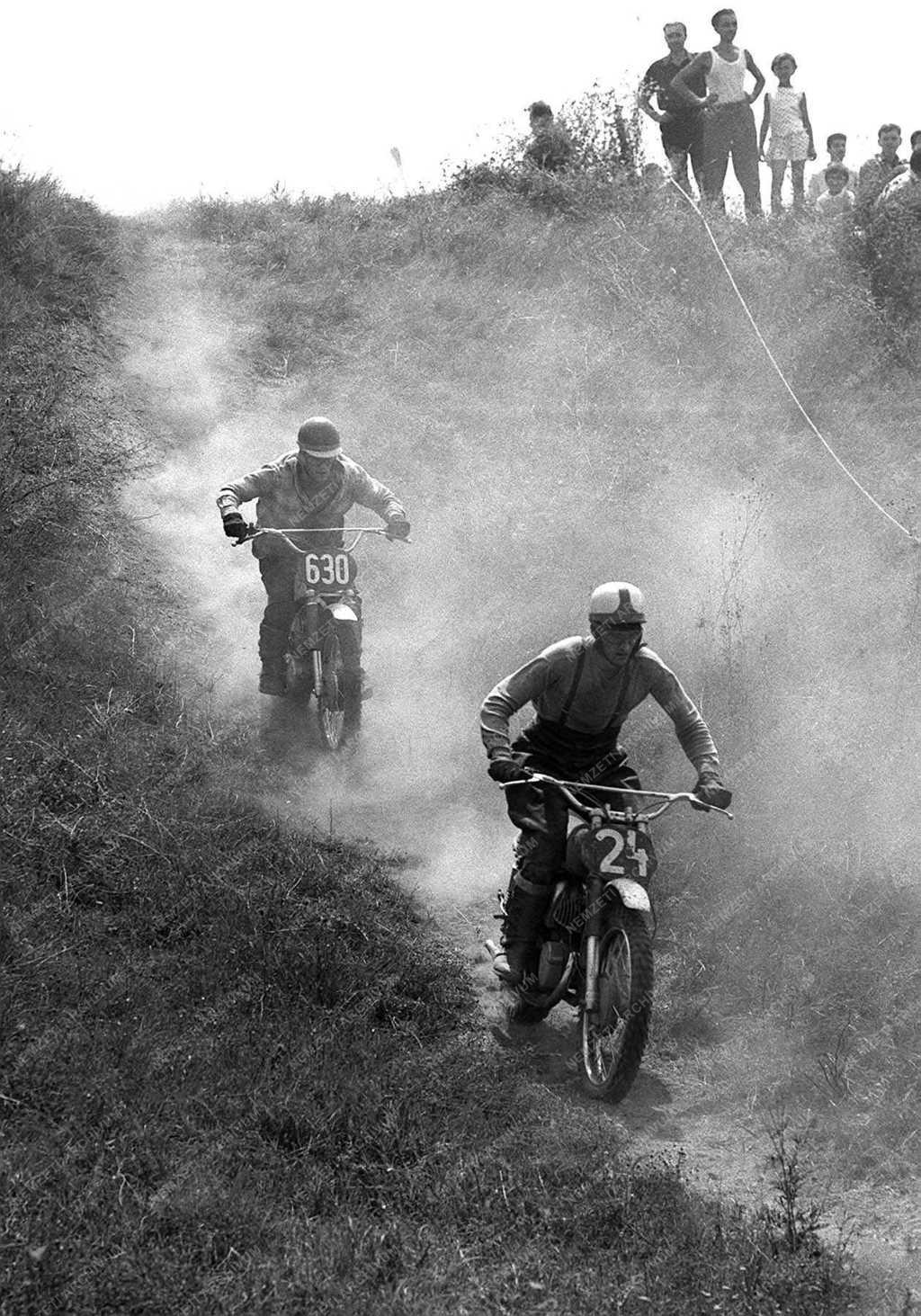 Sport - Országos motokrossz-bajnokság