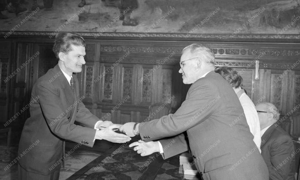 Sajtó - Kitüntetés - Elismerés a Magyar Sajtó Napja alkalmából