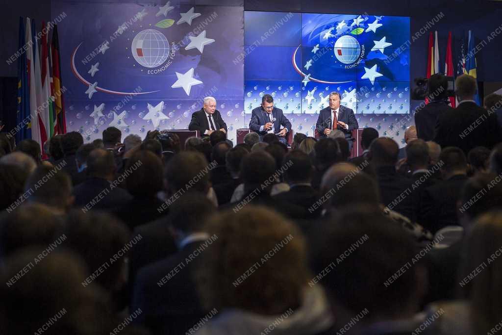 V4-es csúcs és gazdasági fórum Lengyelországban