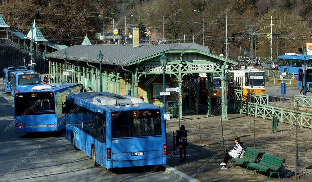 Közlekedés -  Budapest - A hűvösvölgyi közlekedési csomópont