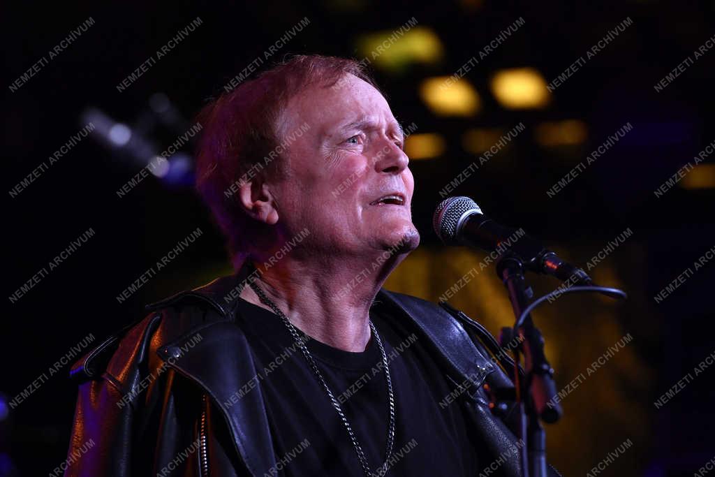 Televízió - M2 Petőfi TV - Akusztik koncert az A38 hajón 