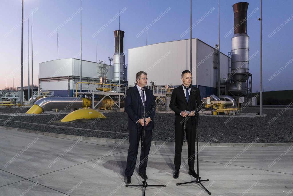 Szijjártó Péter és Peter Ziga szlovák gazdasági miniszter találkozója Felsőzellőben  