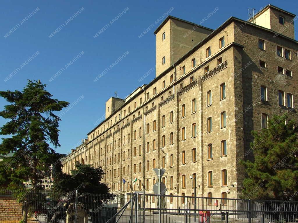 Budapest - Gyárépület Ferencvárosban
