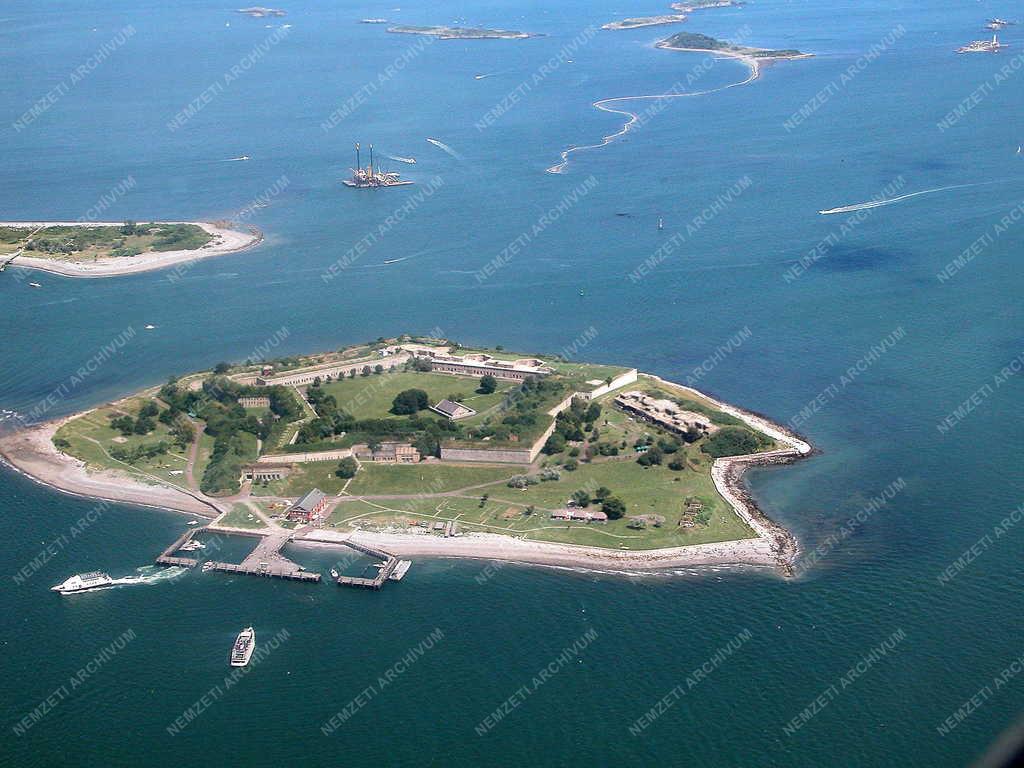 Boston - Georges Island