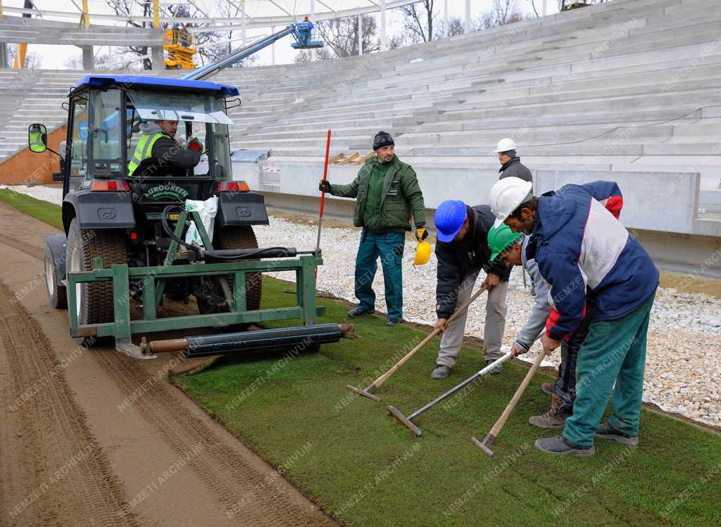 Sportlétesítmény - Debrecen - Épül a Nagyerdei Stadion 