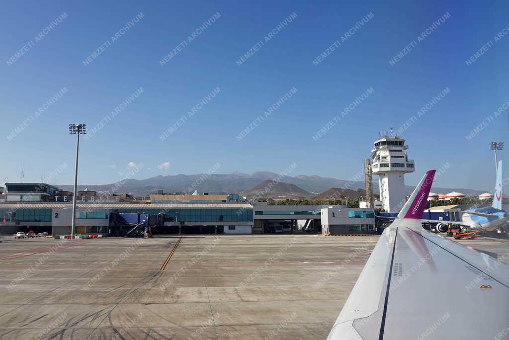 Légiközlekedés  - Tenerife - Tenerife South Airport