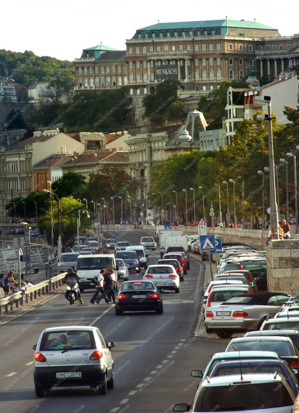 Budapest - Gépjármű-forgalom - Budai alsó rakpart