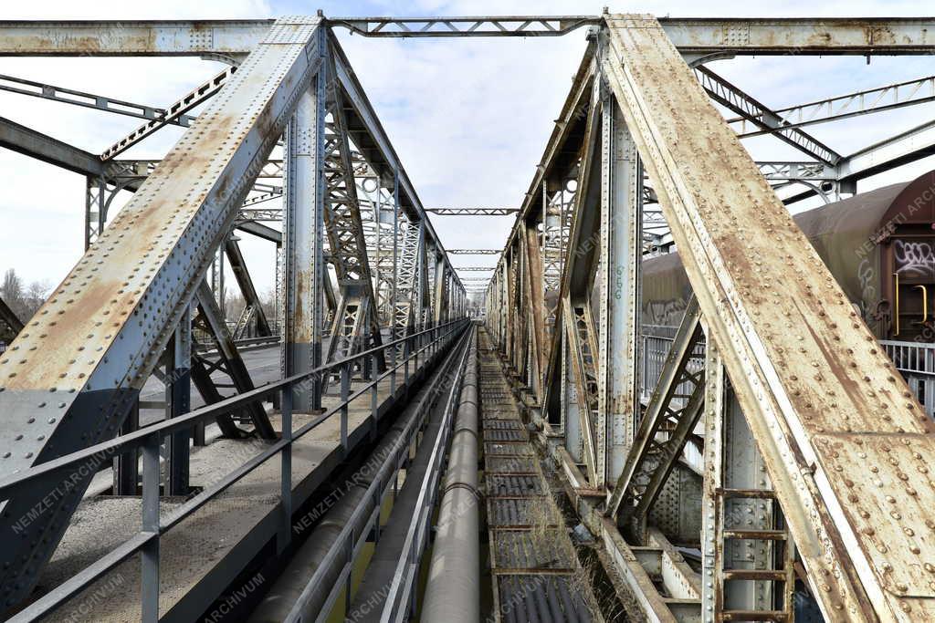 Közlekedés - Budapest - Gubacsi híd