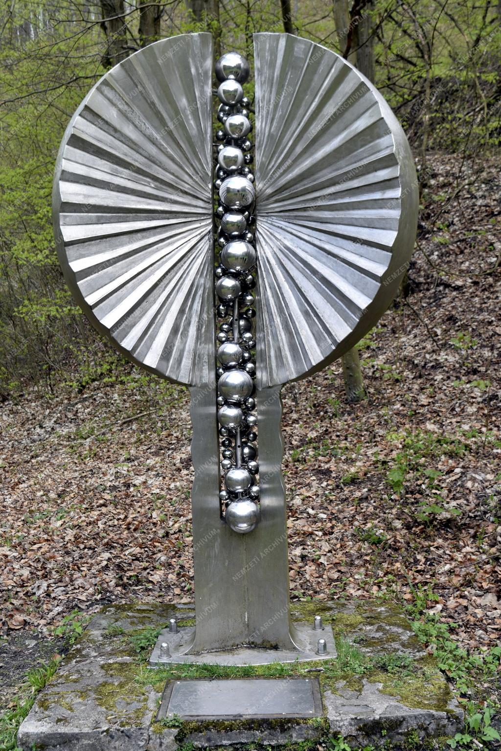 Kultúra - Ipar - Kohászati emlékmű Miskolc-Újmassán