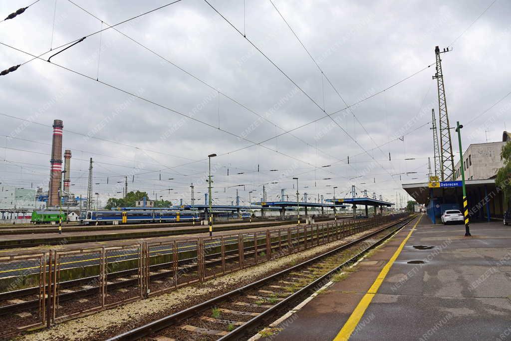 Városkép - Közlekedés - Debrecen vasútállomás