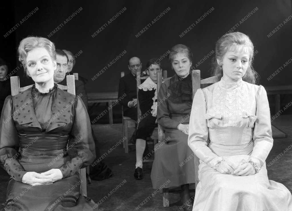 A Madách Színház március 24-én mutatja be Thornton Wilder: „A mi kis városunk” című drámáját. Rendező: Lengyel György