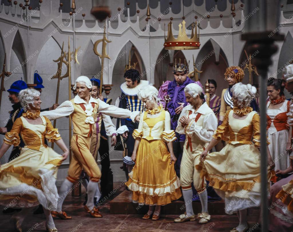 Kultúra - Film - A dicsekvő varga című tv-film forgatása