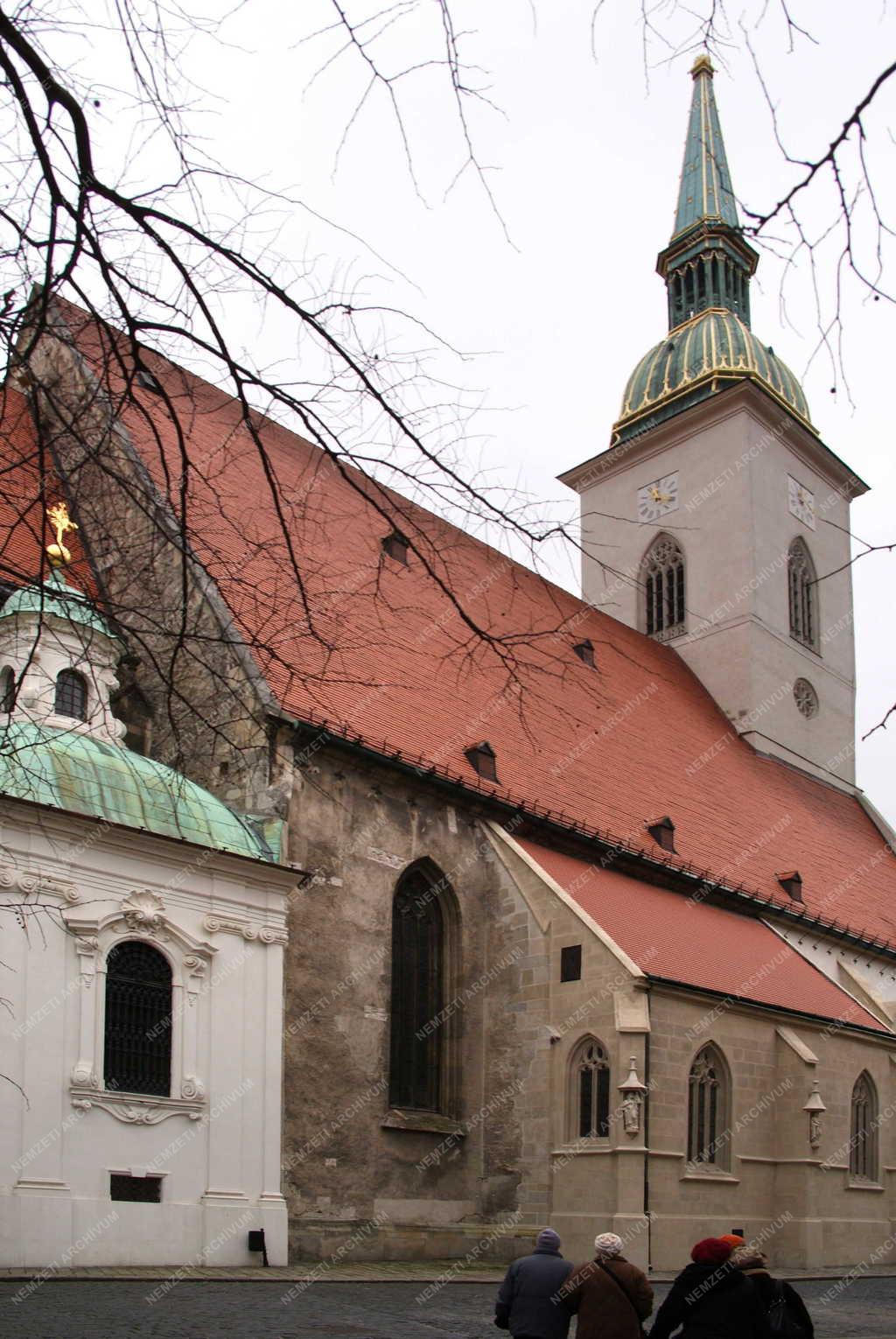 Egyházi épület - Pozsony - A Szent Márton-dóm