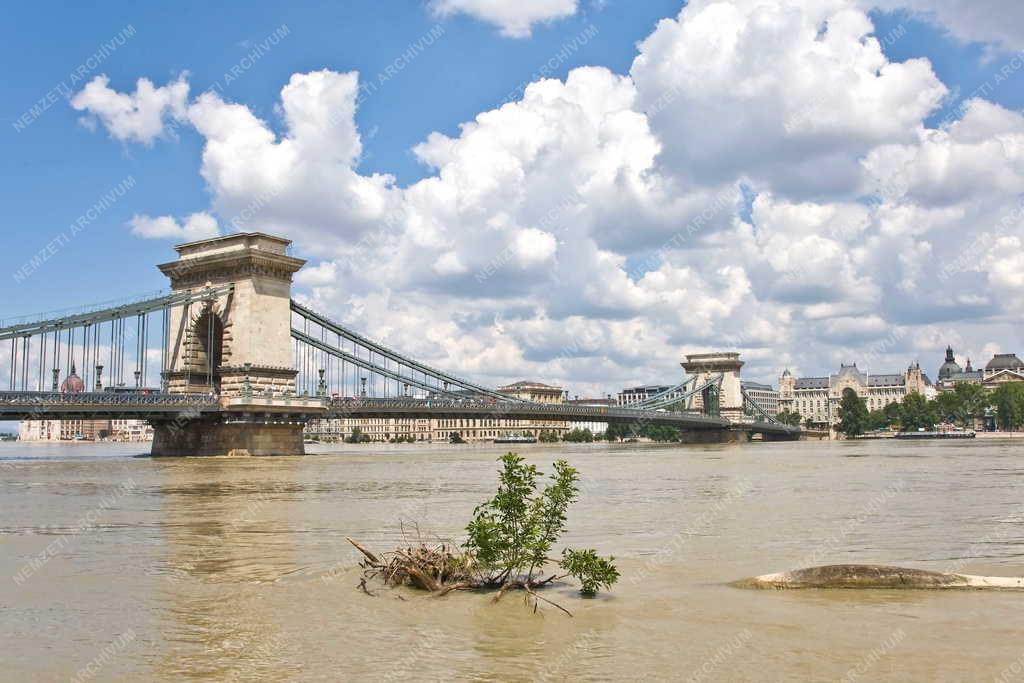 Árvíz - Budapest - Árad a Duna Budapestnél