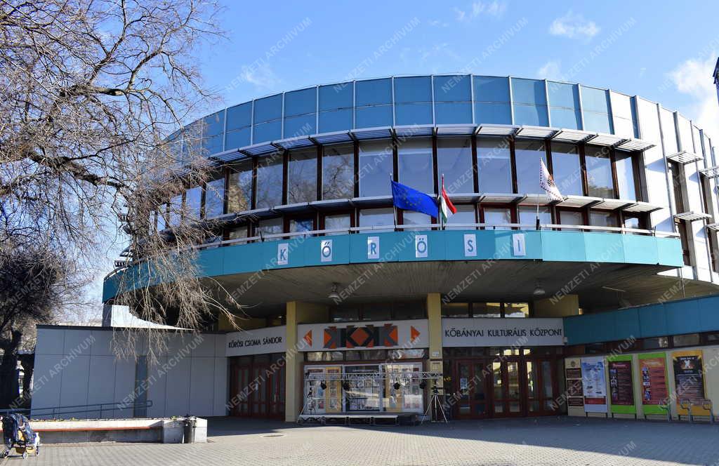 Városkép - Budapest - Kőbányai kulturális központ 